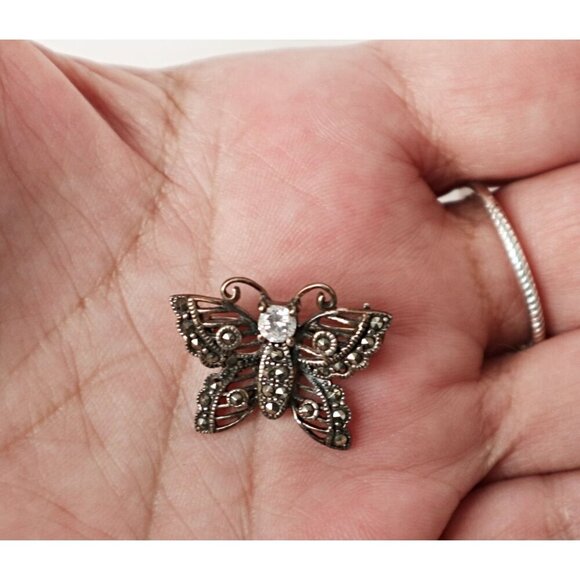 Vintage 925 Silver Crystal and Marcasite Butterfly Sterling Silver Brooch Pin - Picture 4 of 4
